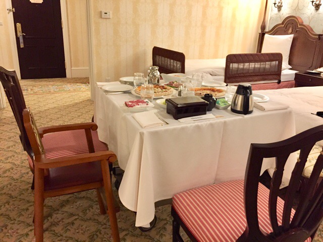子連れにオススメ 東京ディズニーランドホテルでルームサービスを利用 わくわく子育て体験記